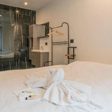 House With Bubble Bath In La Roche-en-Ardenne
